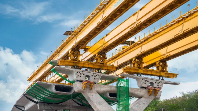 Ein Brücke, die sich im Bau befindet
