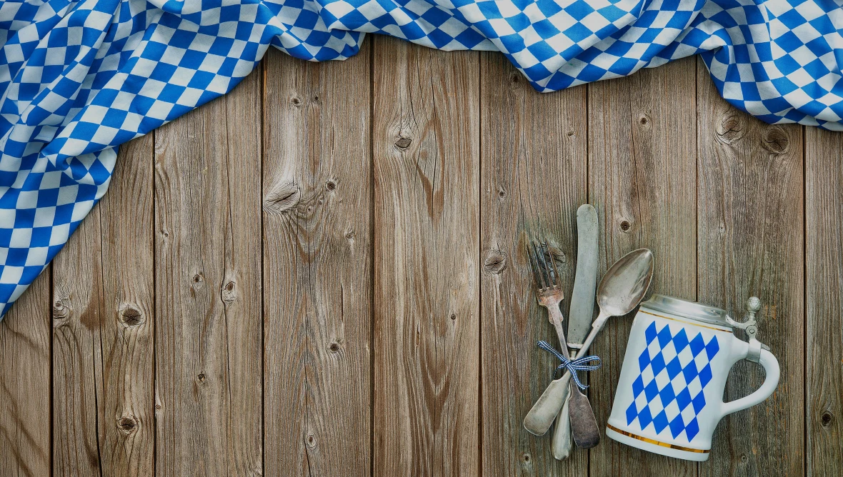 Sebastian Otter  Experte für Anlagelösungen von onemarkets by UniCredit und Dr. Thomas Strobel  Investmentstratege bei der UniCredit Bank GmbH