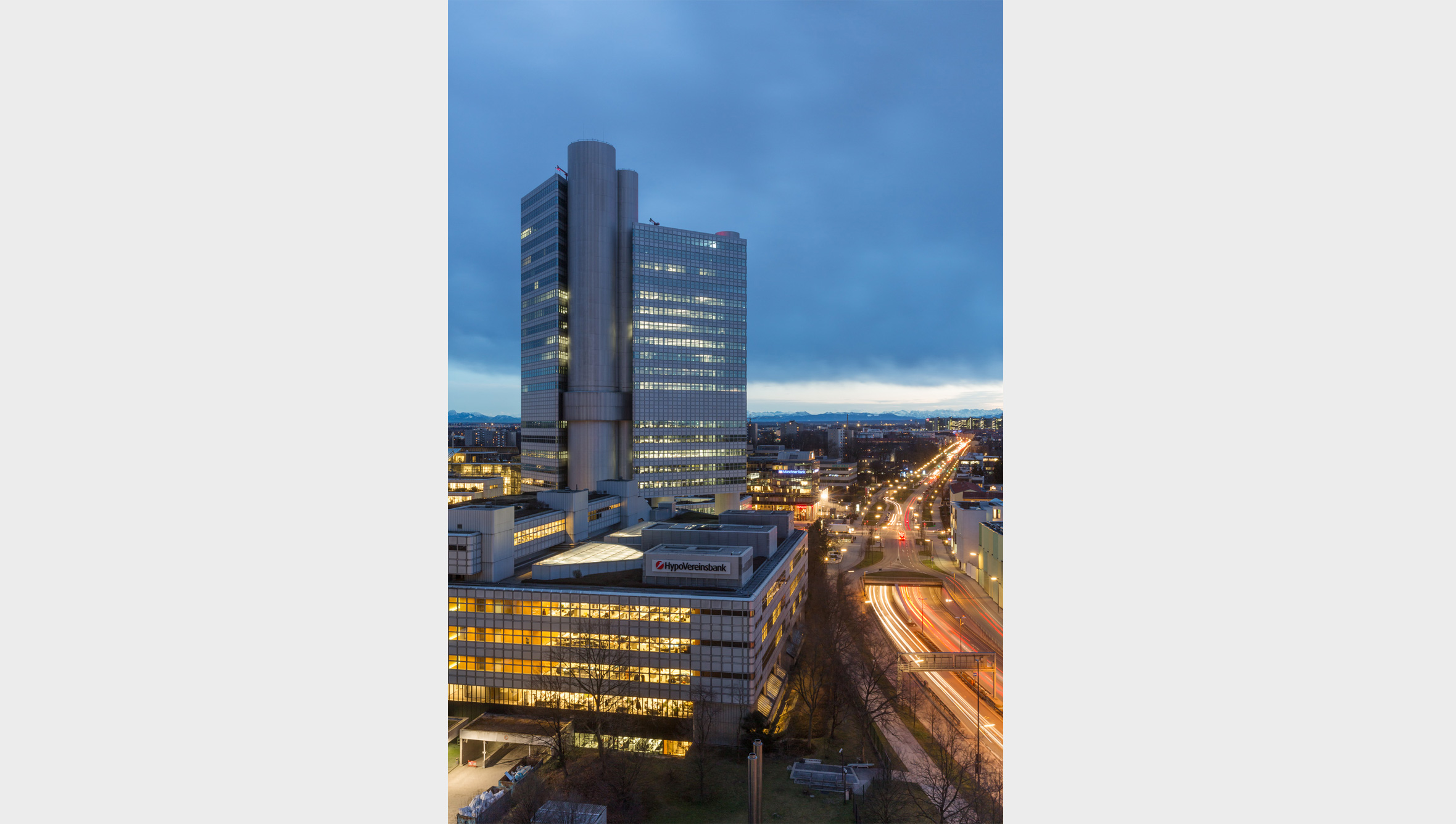 Der sanierte HVB-Tower setzt als „Green Building“ Maßstäbe in puncto Energieeffizienz. Seit Januar 2016 ist er Hauptsitz der Bank.