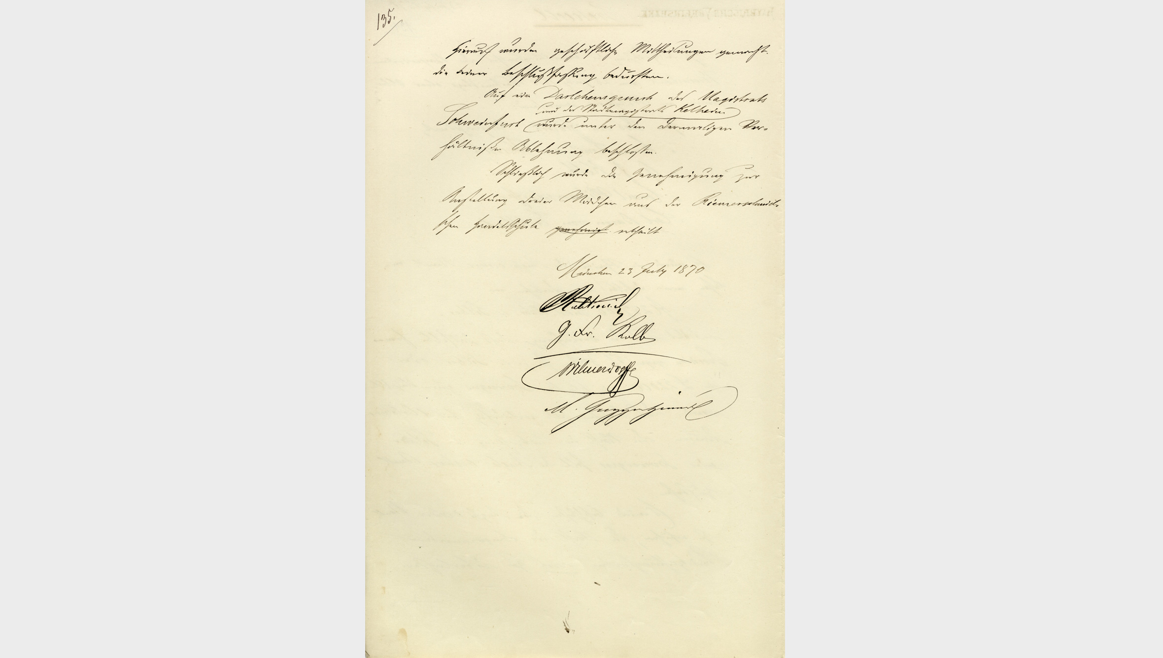 1870 erteilte der Vorstand „die Genehmigung zur Anstellung dreier Mädchen aus der Riemerschmid’schen Handelsschule“. 1871 beschäftigte die Bayerische Vereinsbank 48 Mitarbeiter, darunter 8 Frauen.